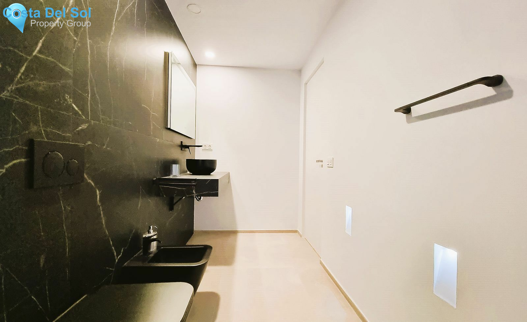 Middle Floor Apartment in Puerto Banús-1470829