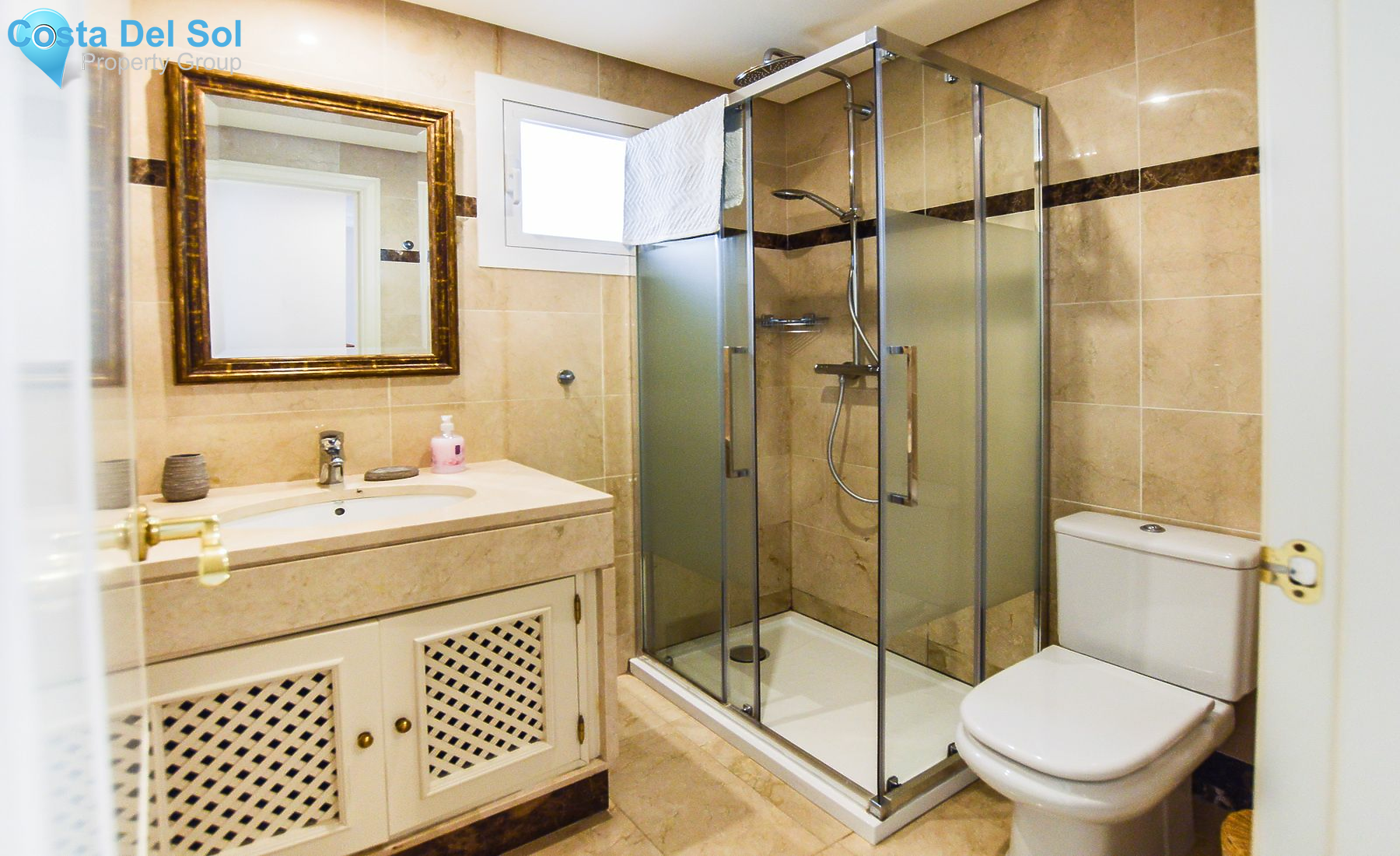 Middle Floor Apartment in Puerto Banús-1483259