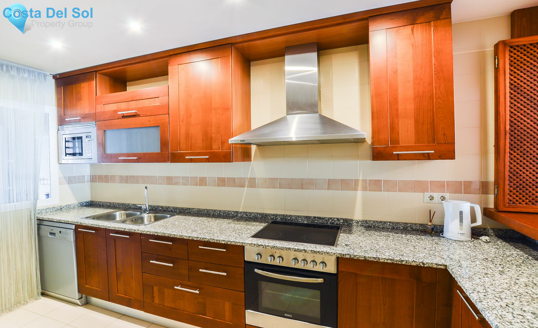 Middle Floor Apartment in Puerto Banús-1483256