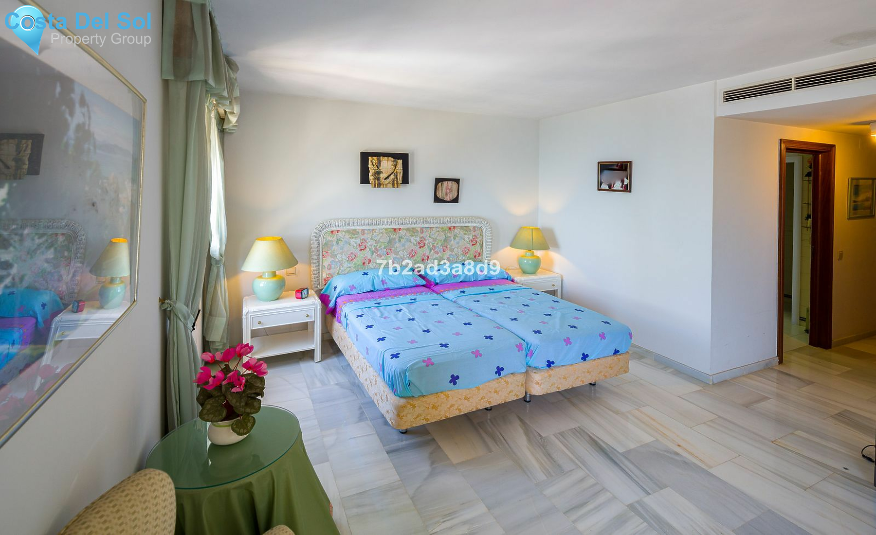 Middle Floor Apartment in Puerto Banús-1484813