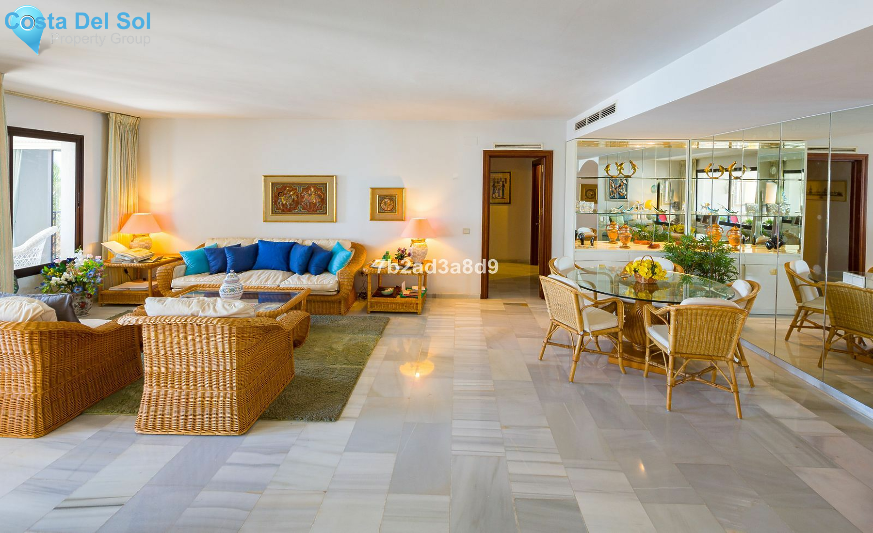 Middle Floor Apartment in Puerto Banús-1484798