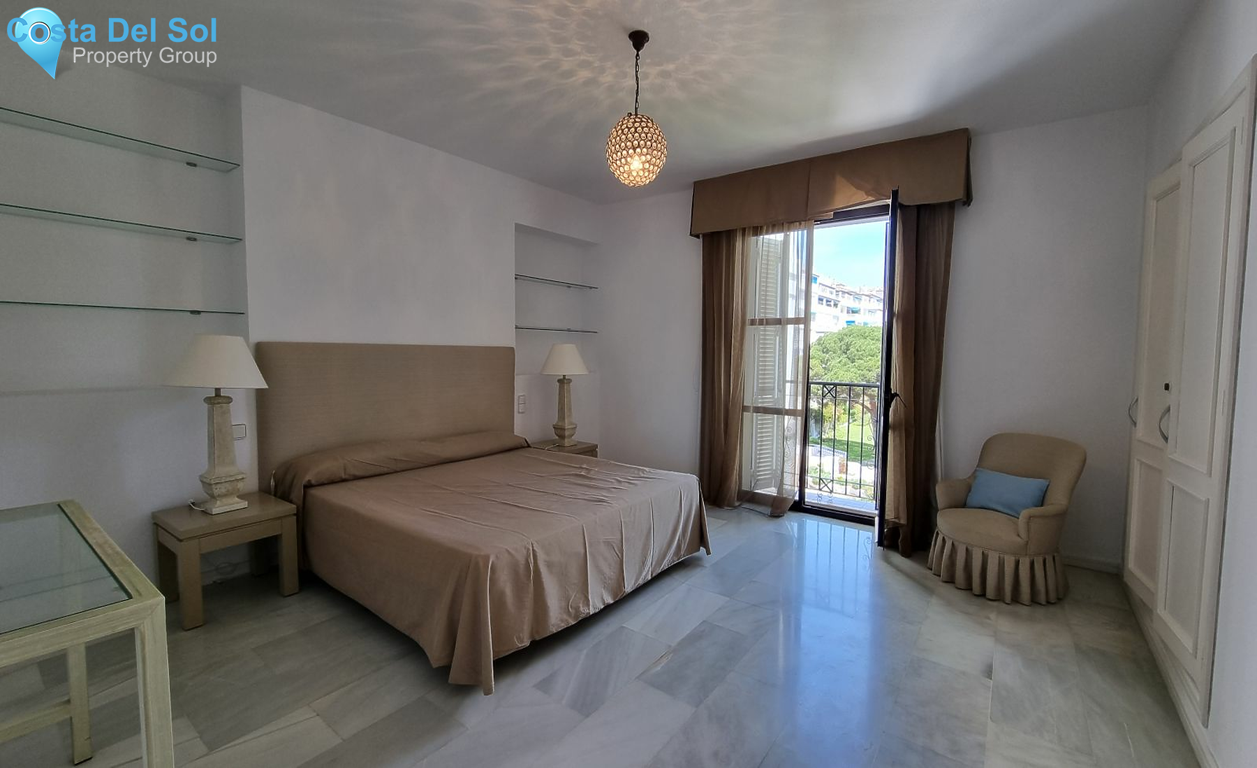 Middle Floor Apartment in Puerto Banús-1484973