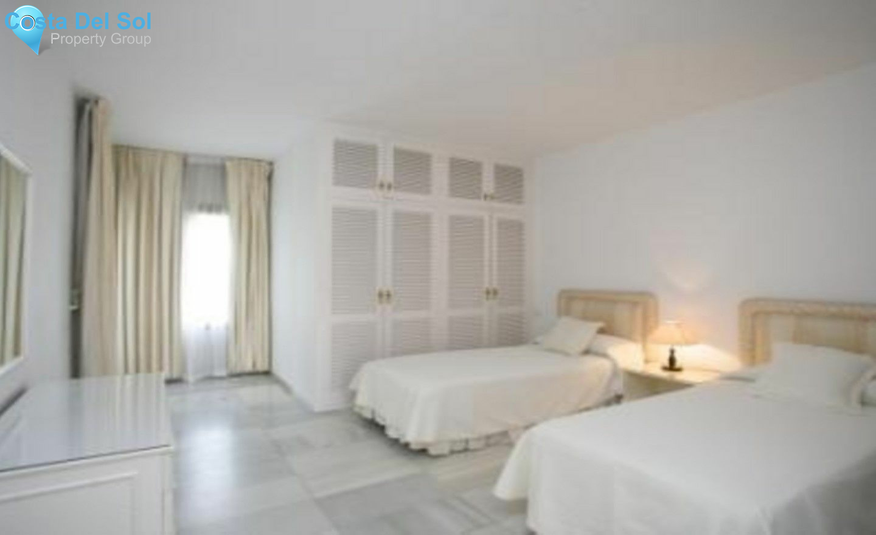 Middle Floor Apartment in Puerto Banús-1486067