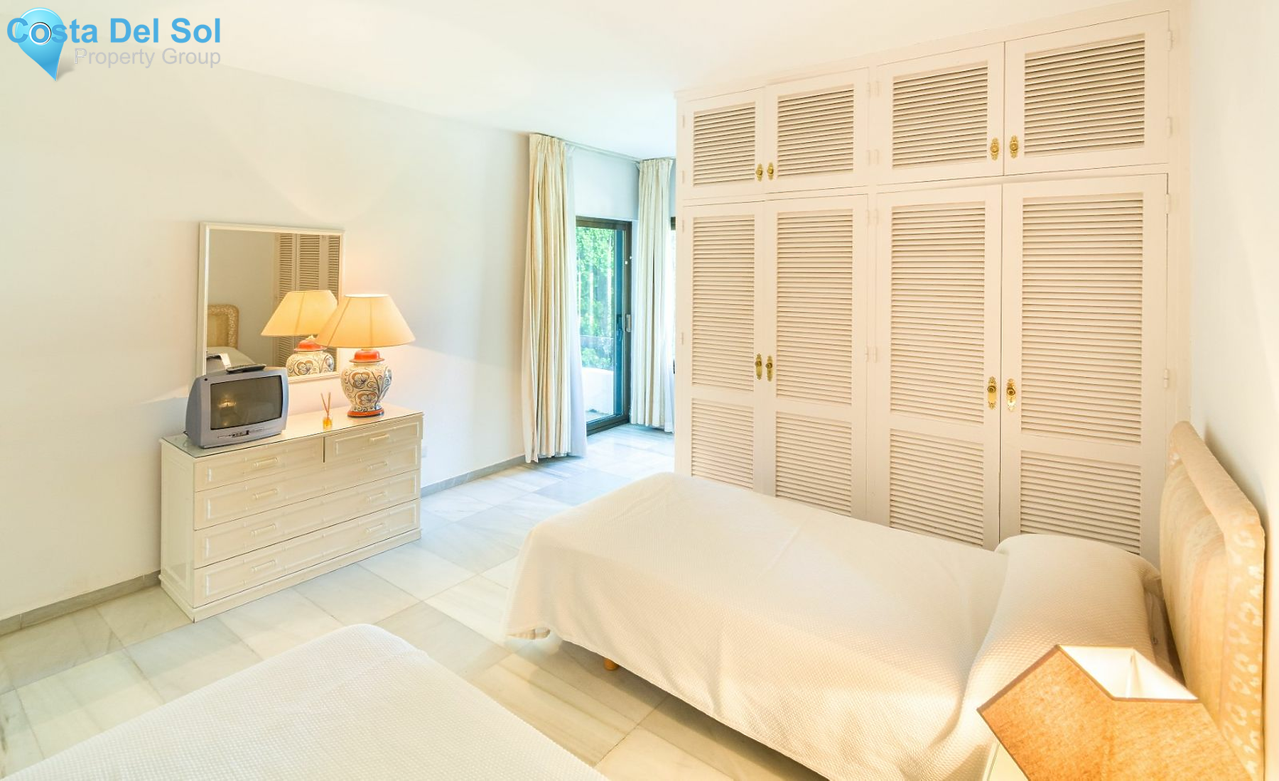 Middle Floor Apartment in Puerto Banús-1486069