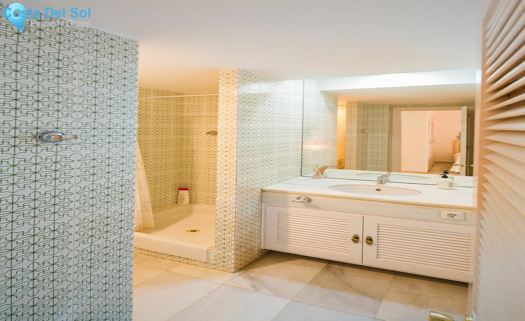 Middle Floor Apartment in Puerto Banús-1486076