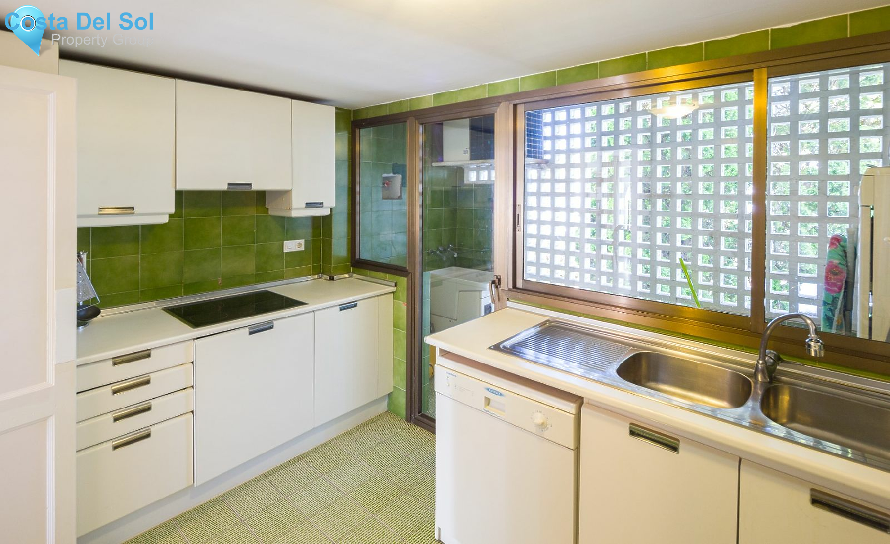 Middle Floor Apartment in Puerto Banús-1486064