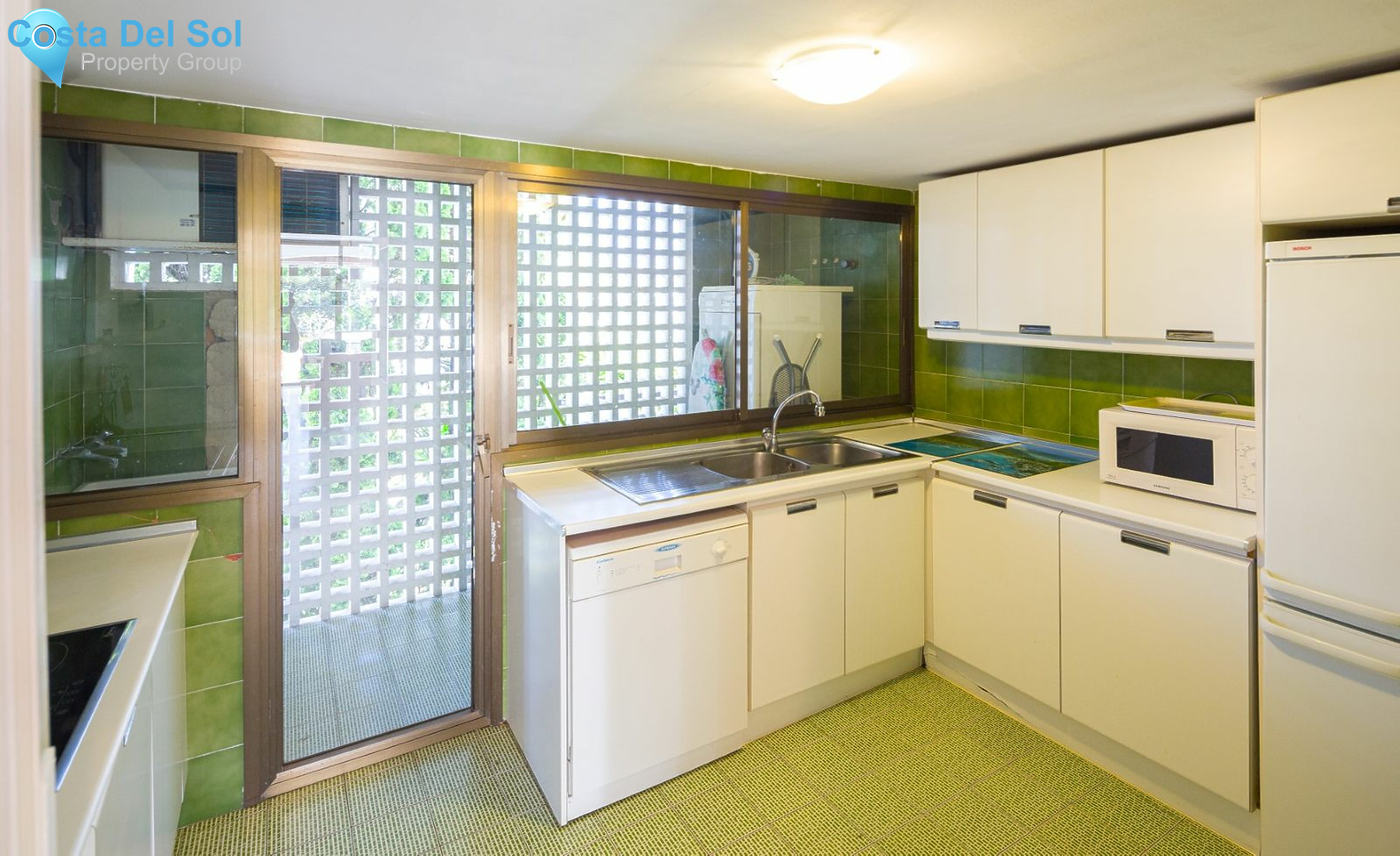 Middle Floor Apartment in Puerto Banús-1486066