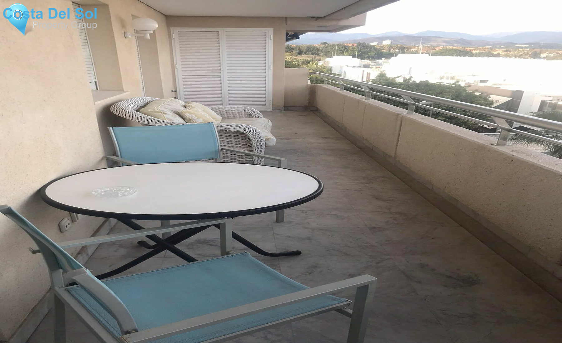 Middle Floor Apartment in Puerto Banús-1491013