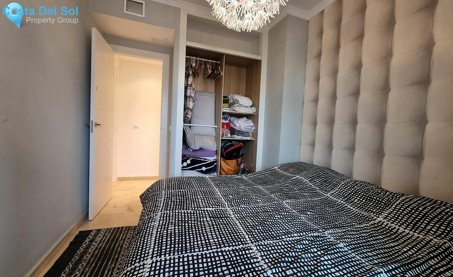 Middle Floor Apartment in Puerto Banús-1515550