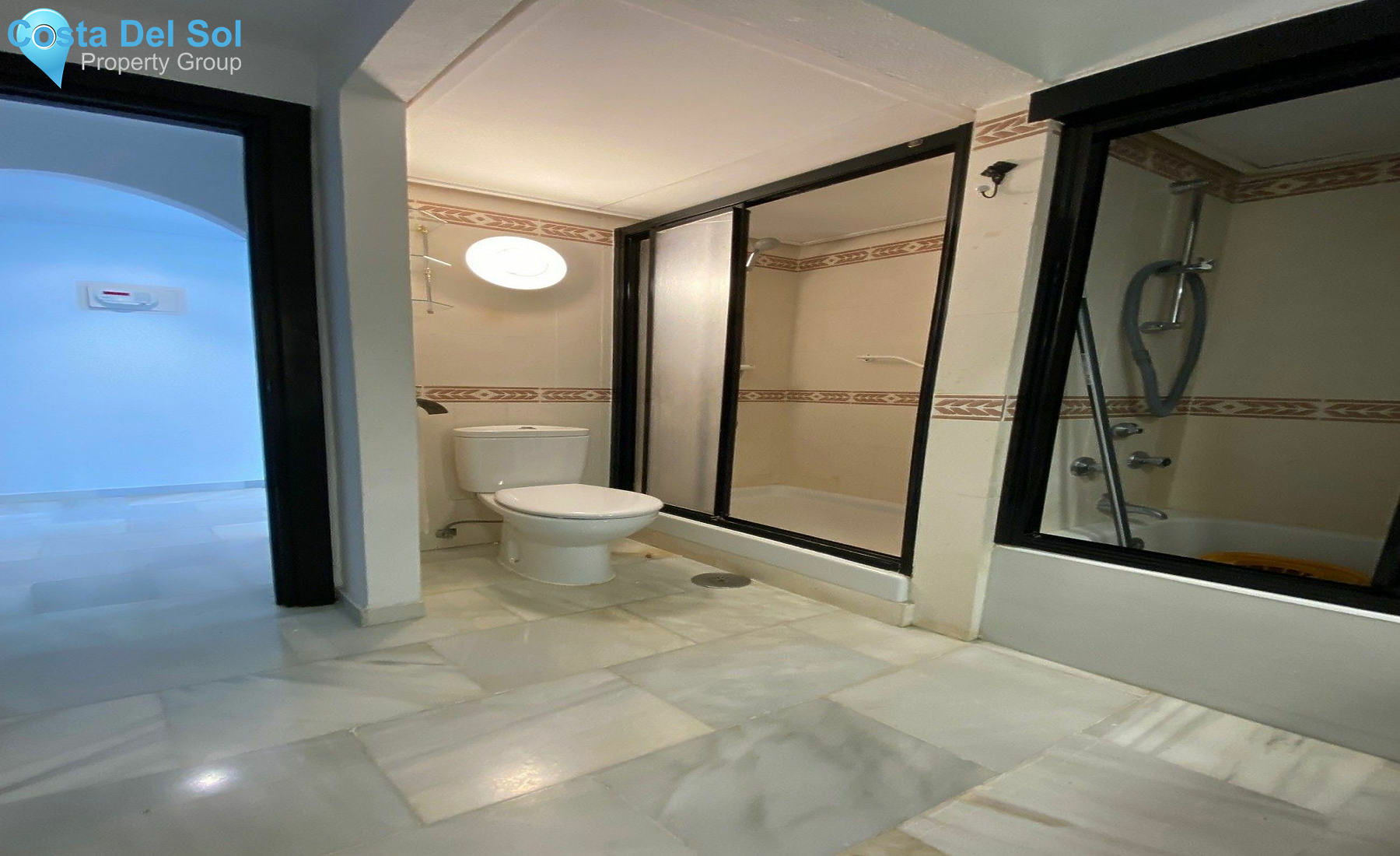 Middle Floor Apartment in Puerto Banús-1517100