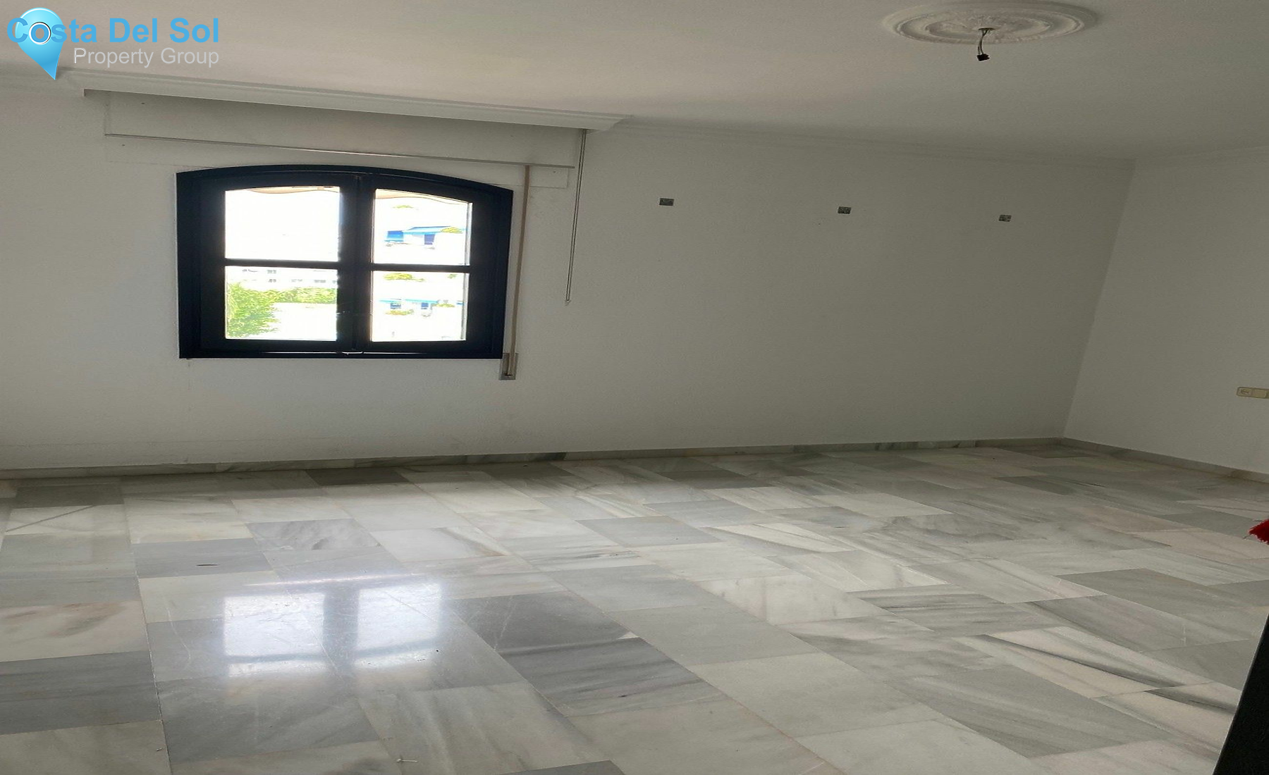 Middle Floor Apartment in Puerto Banús-1517102