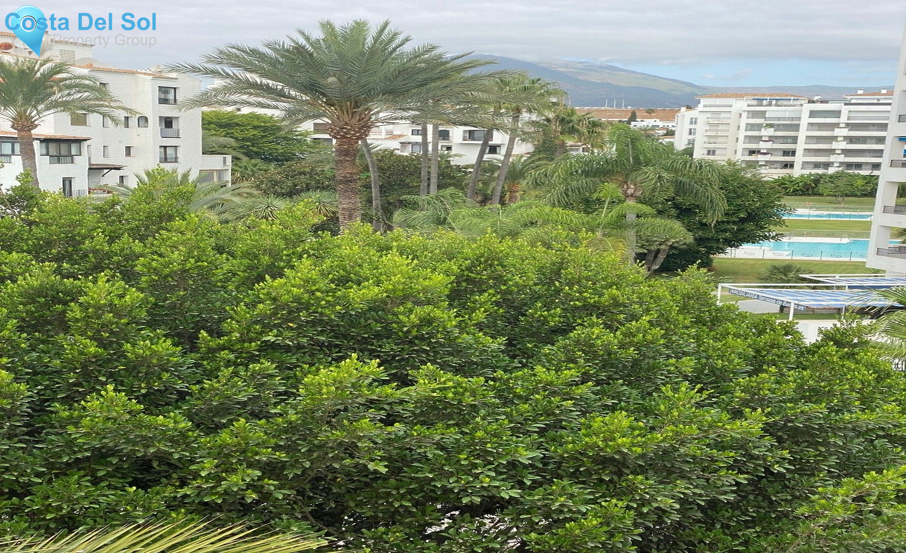 Middle Floor Apartment in Puerto Banús-1517105
