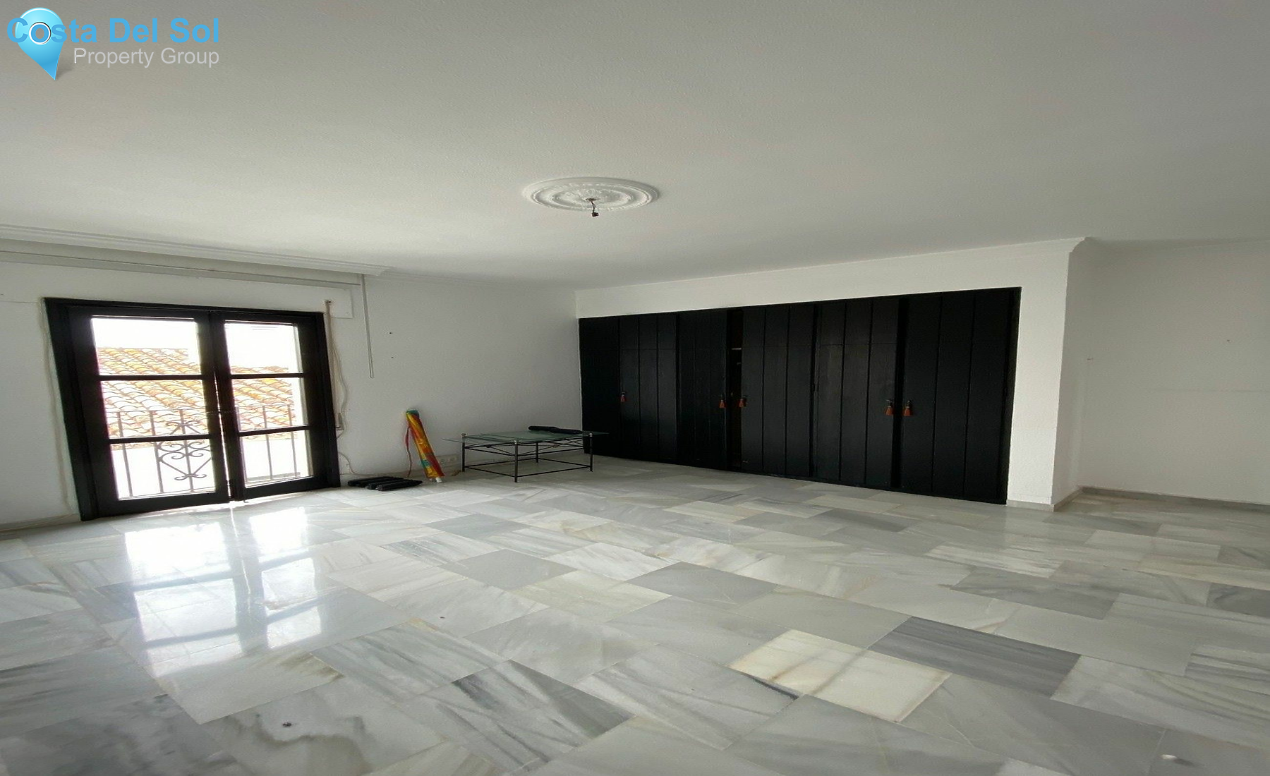 Middle Floor Apartment in Puerto Banús-1517098