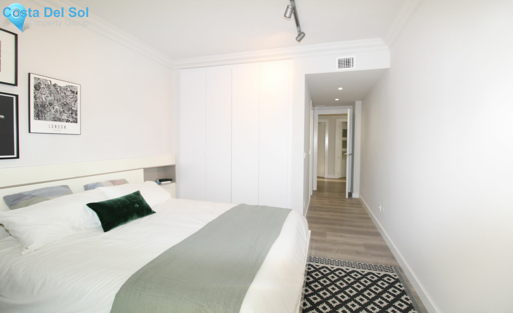 Middle Floor Apartment in Puerto Banús-1529966