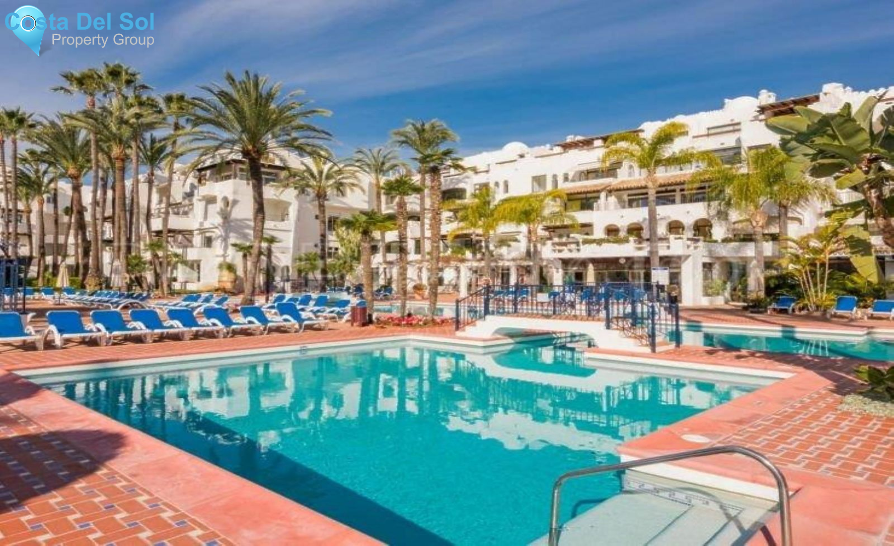 Middle Floor Apartment in Puerto Banús-1534272