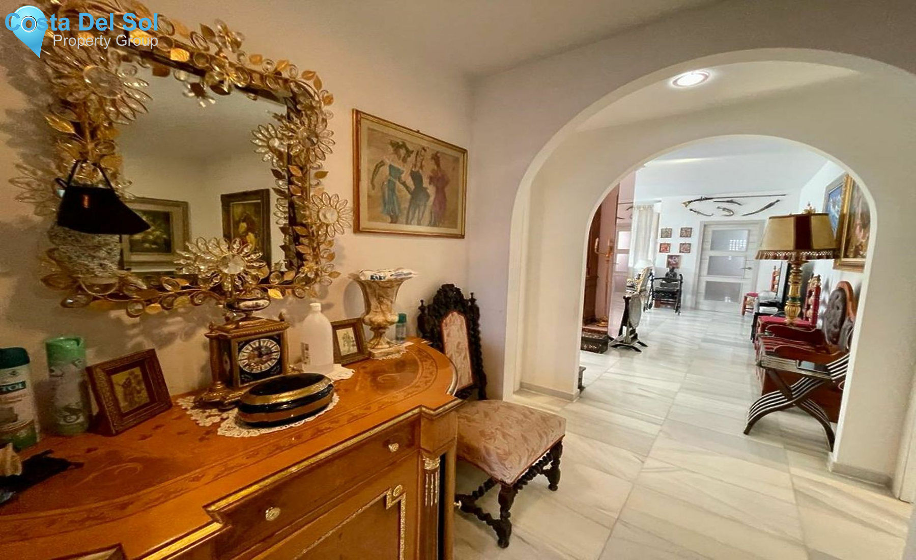Middle Floor Apartment in Puerto Banús-1534277