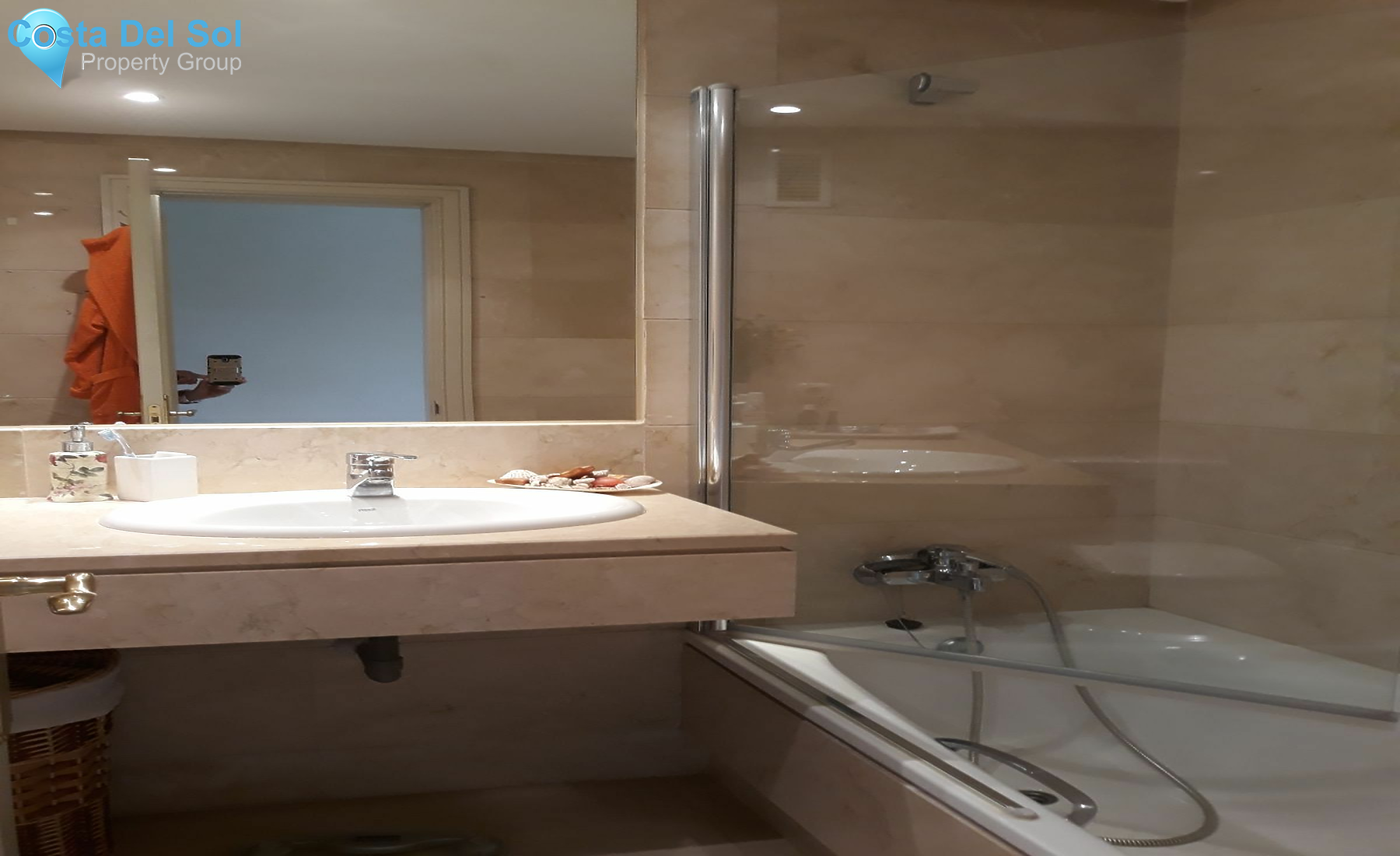 Middle Floor Apartment in Puerto Banús-1535404