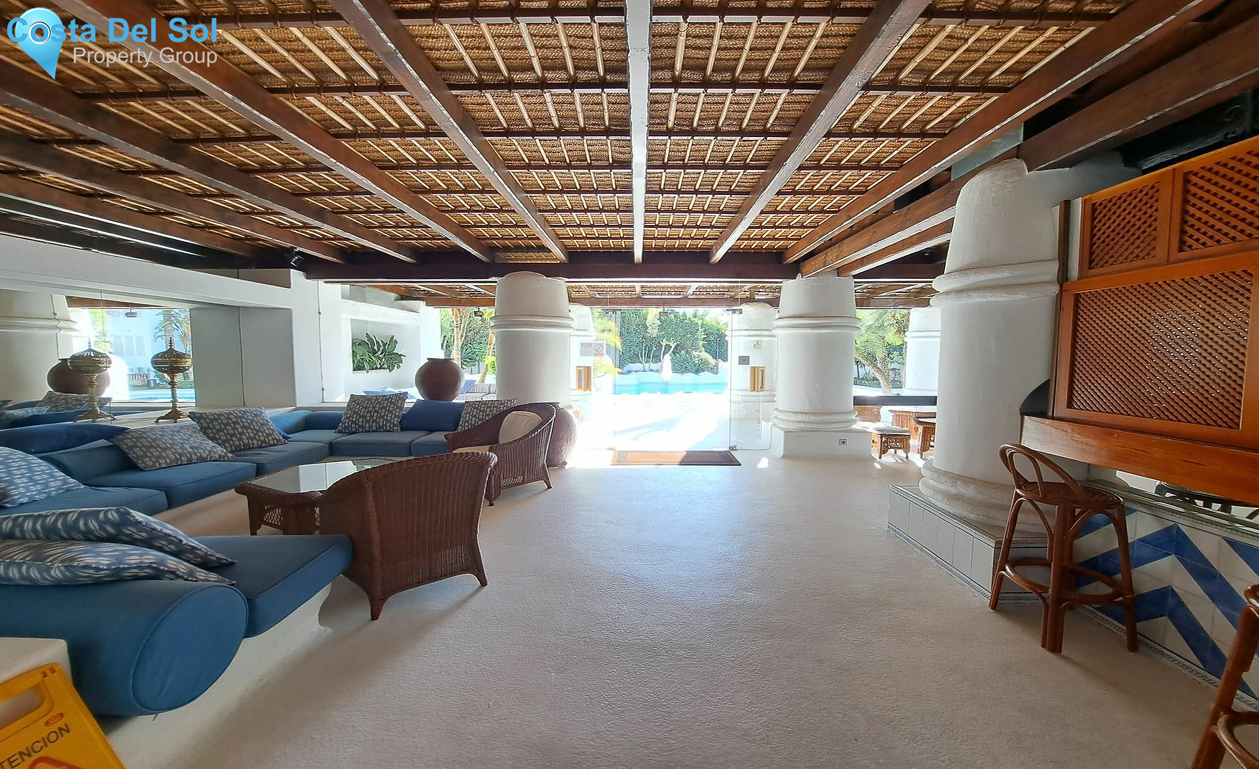 Middle Floor Apartment in Puerto Banús-1549311