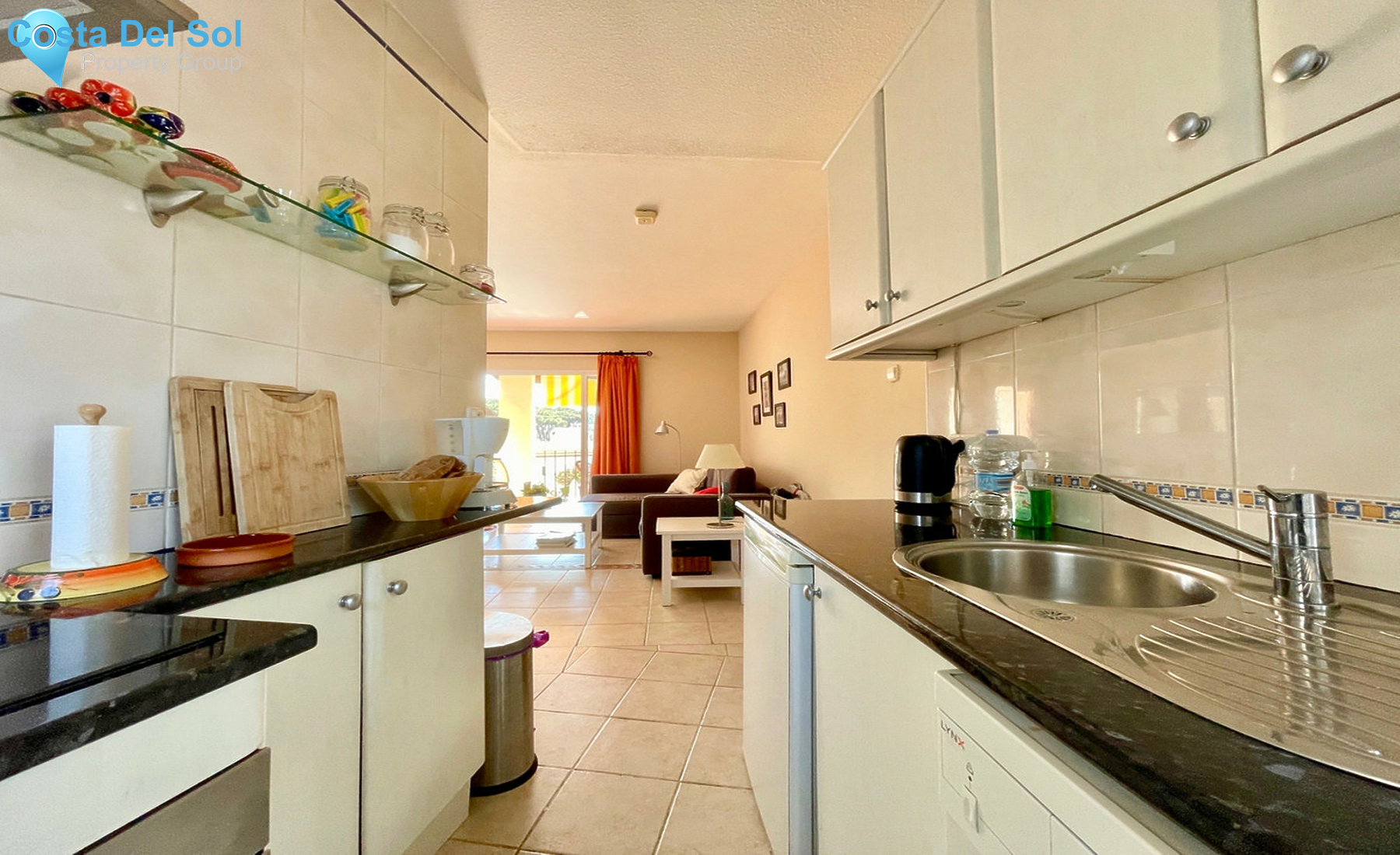 Middle Floor Apartment in Puerto de Cabopino-1259538