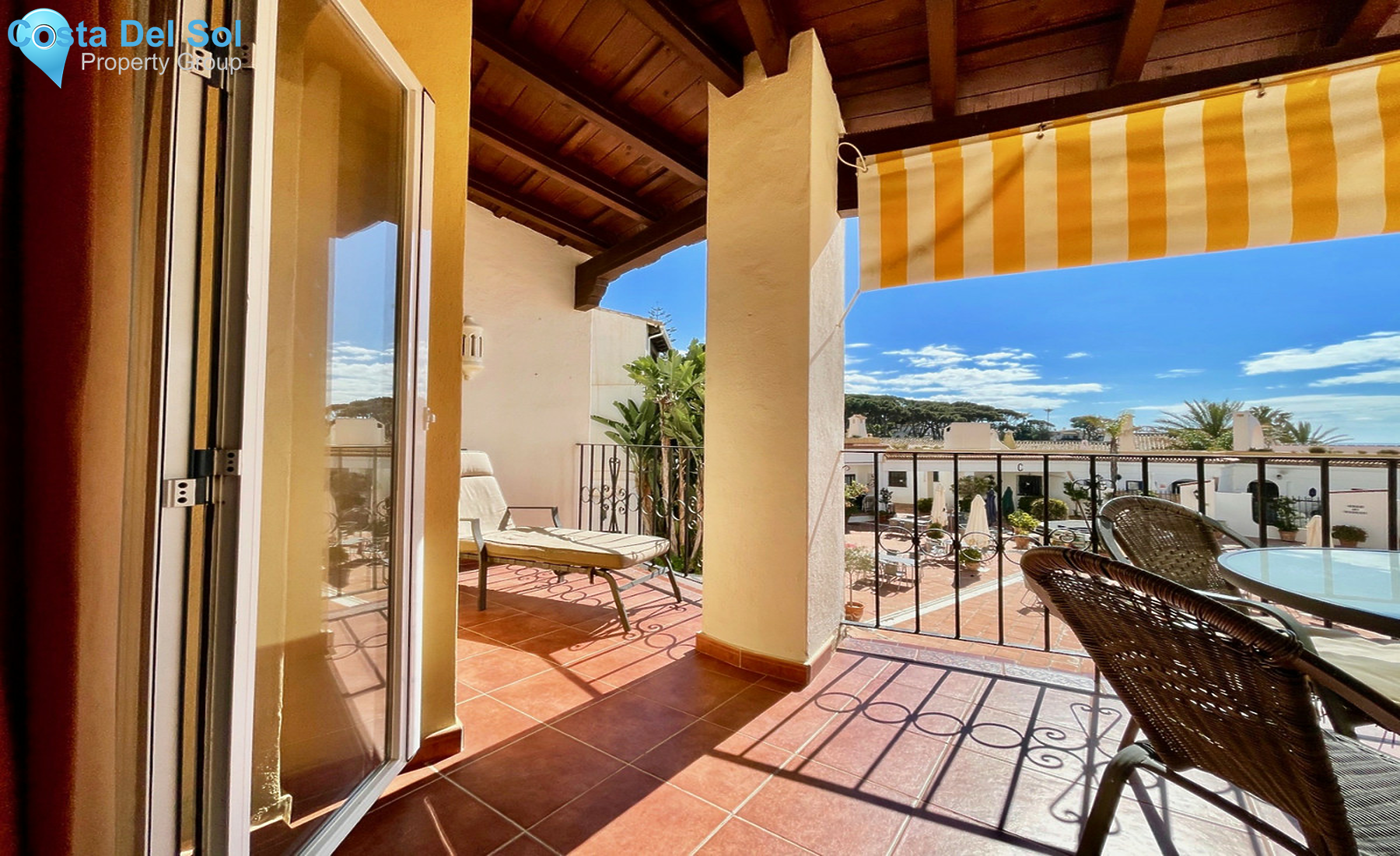Middle Floor Apartment in Puerto de Cabopino-1259539