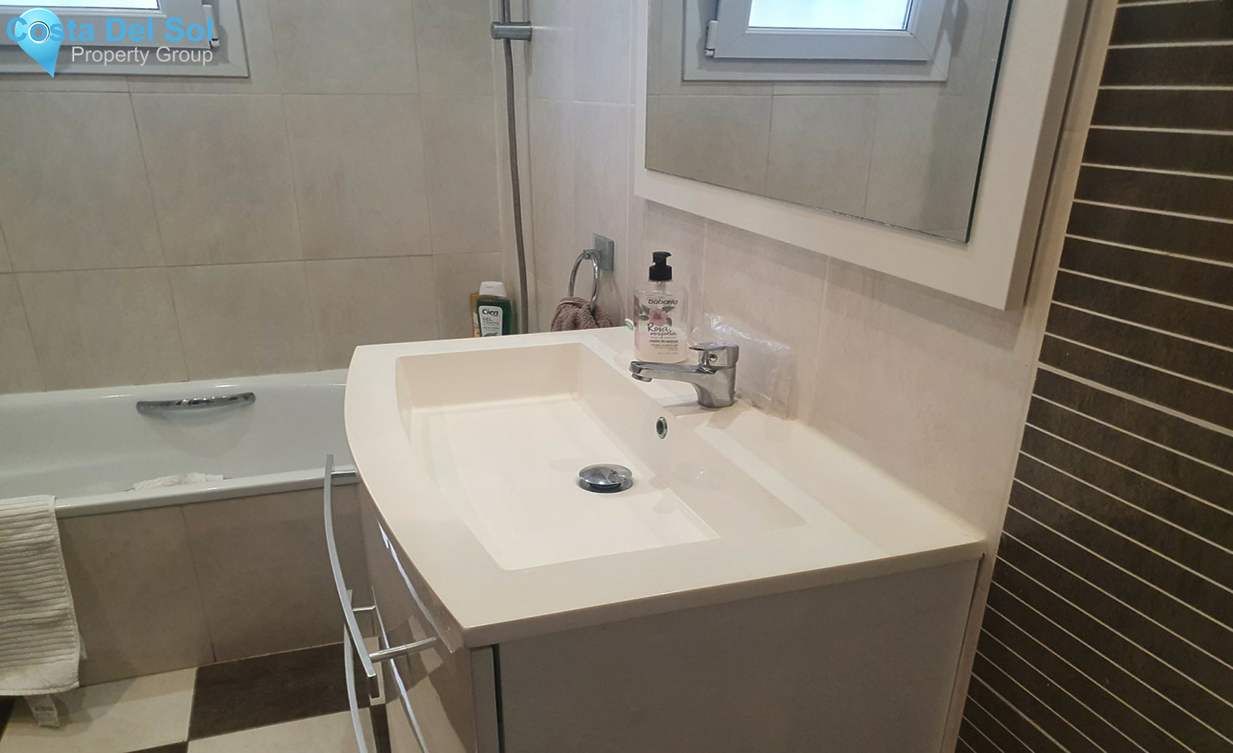 Middle Floor Apartment in Puerto de Cabopino-1276456