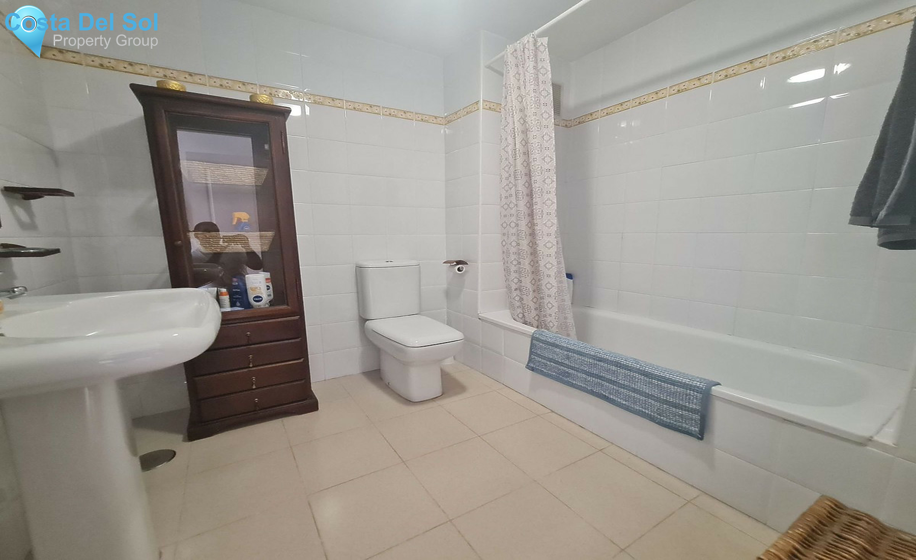 Middle Floor Apartment in Reserva de Marbella-1253553