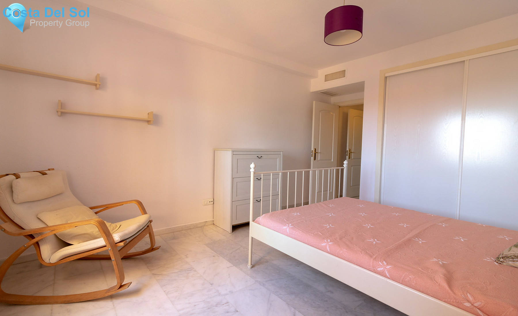 Middle Floor Apartment in Reserva de Marbella-1293334