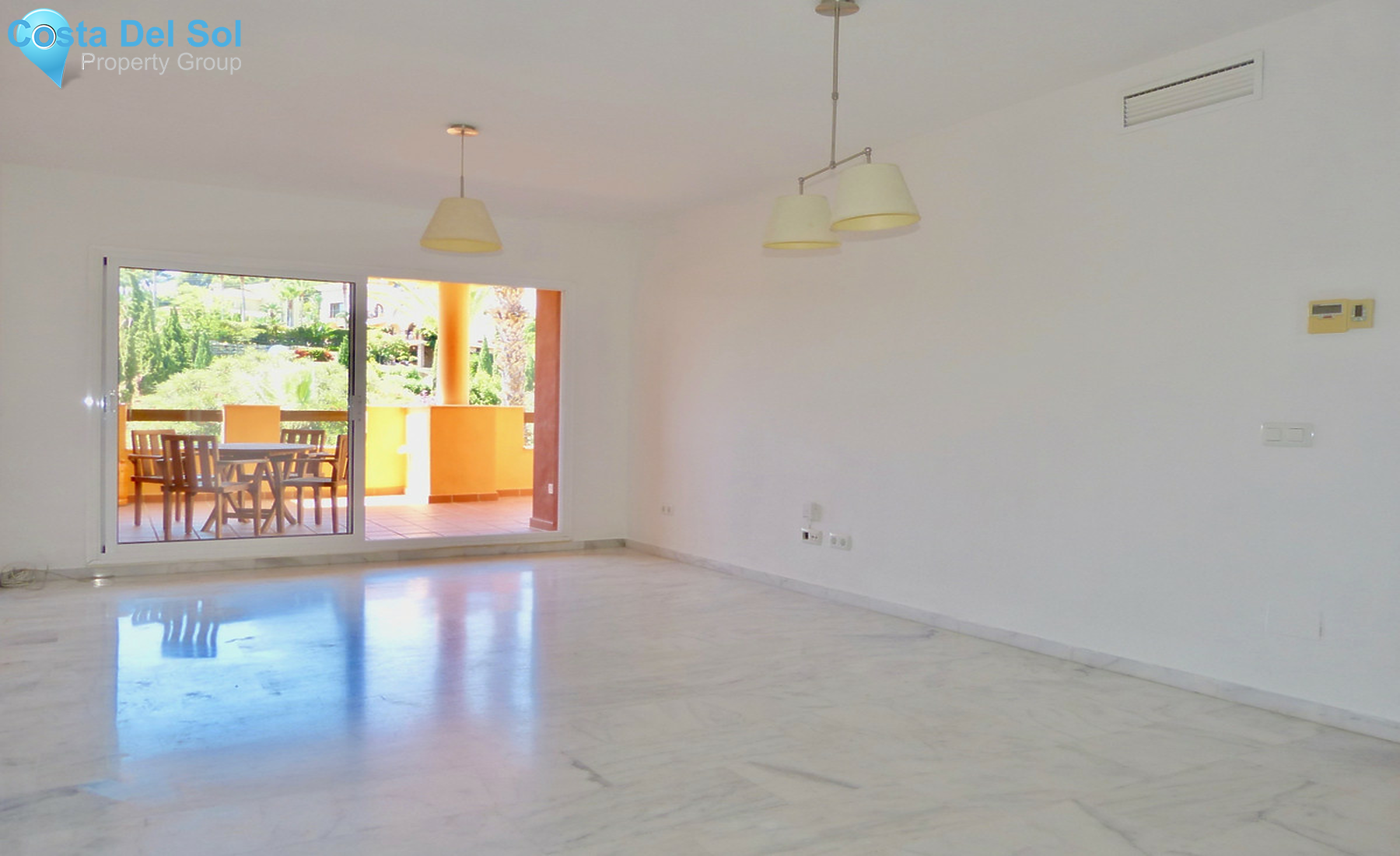 Middle Floor Apartment in Reserva de Marbella-1293375