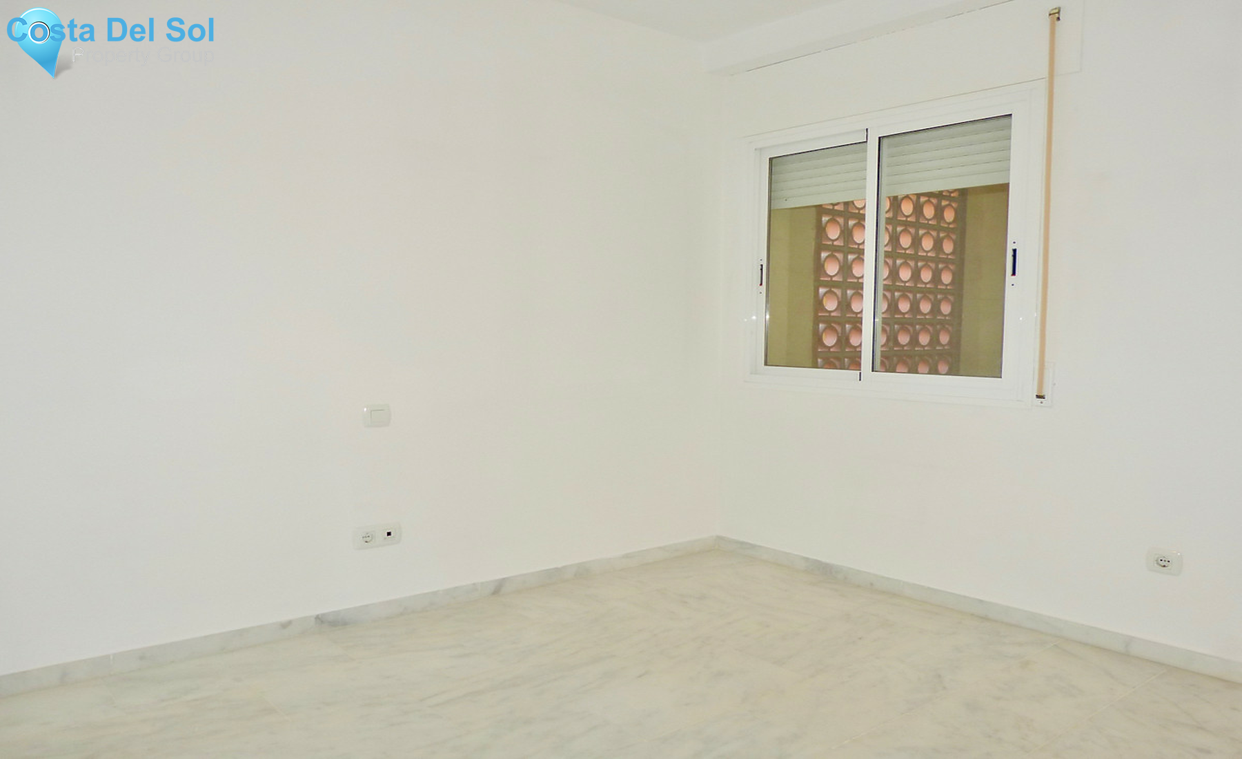 Middle Floor Apartment in Reserva de Marbella-1293378