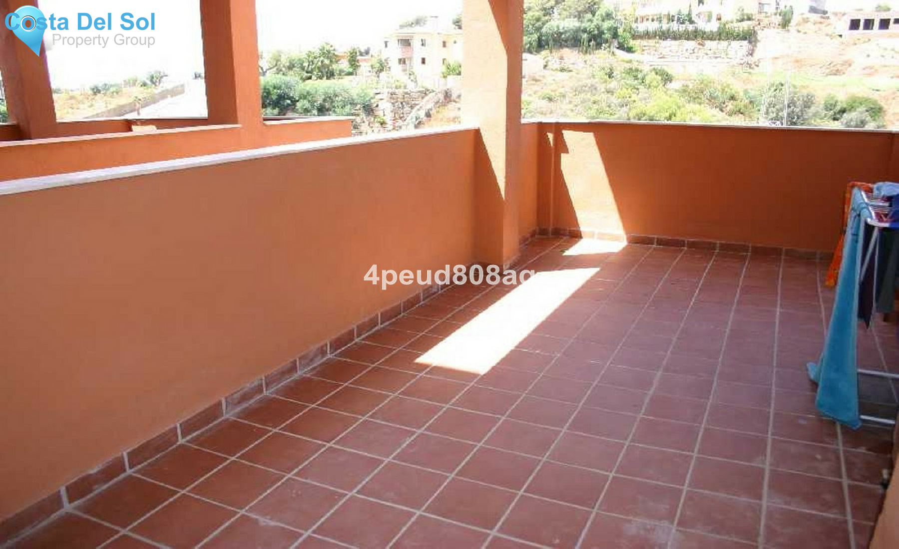 Middle Floor Apartment in Reserva de Marbella-1507126