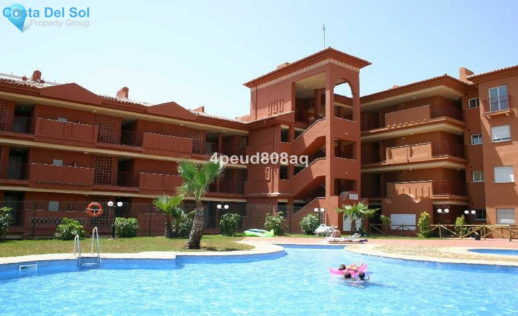 Middle Floor Apartment in Reserva de Marbella-1507131