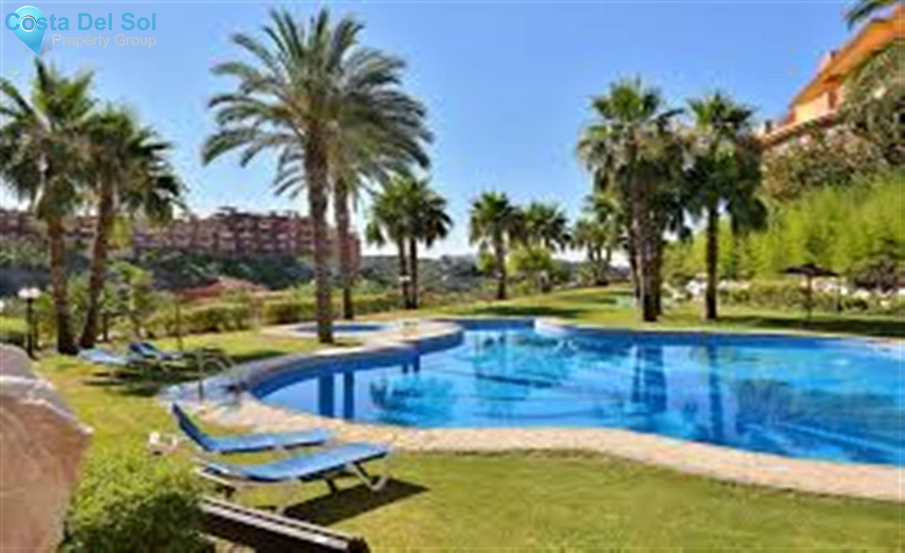 Middle Floor Apartment in Reserva de Marbella-1522365
