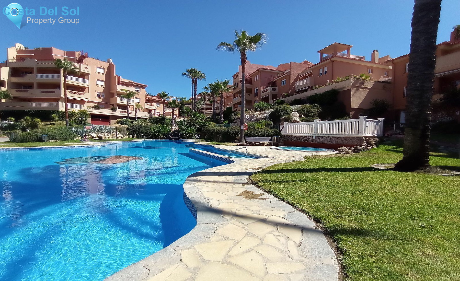 Middle Floor Apartment in Reserva de Marbella-1137641