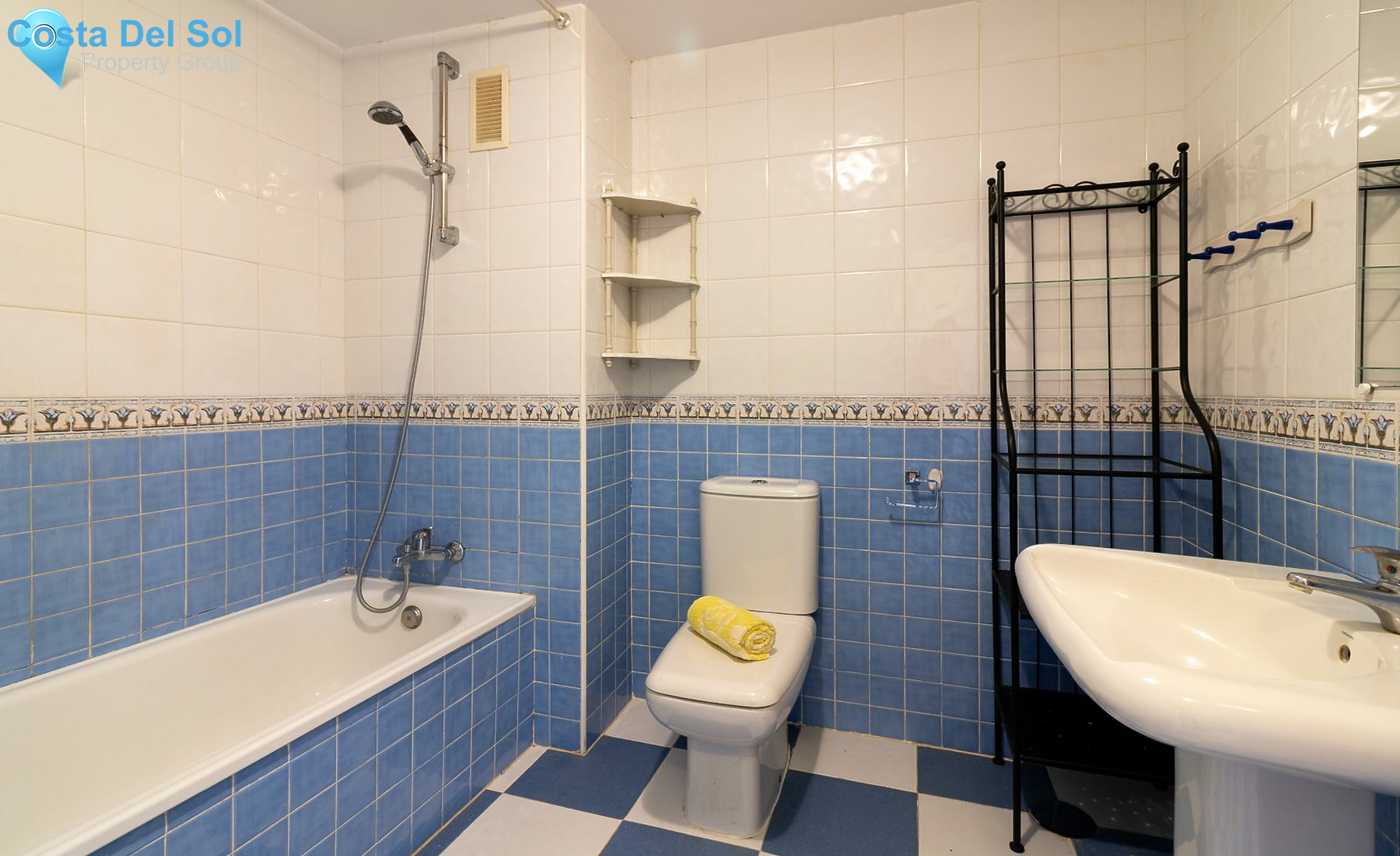 Middle Floor Apartment in Reserva de Marbella-1192158
