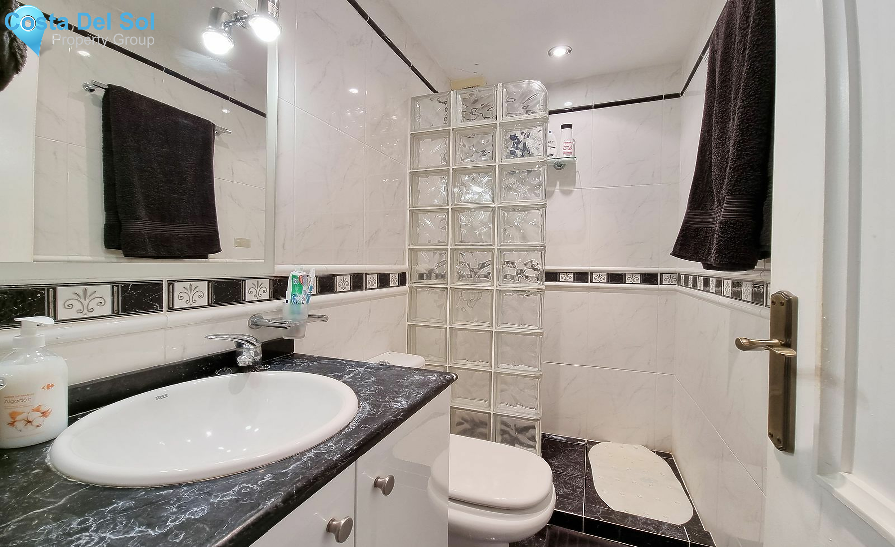 Middle Floor Apartment in Reserva de Marbella-1482039