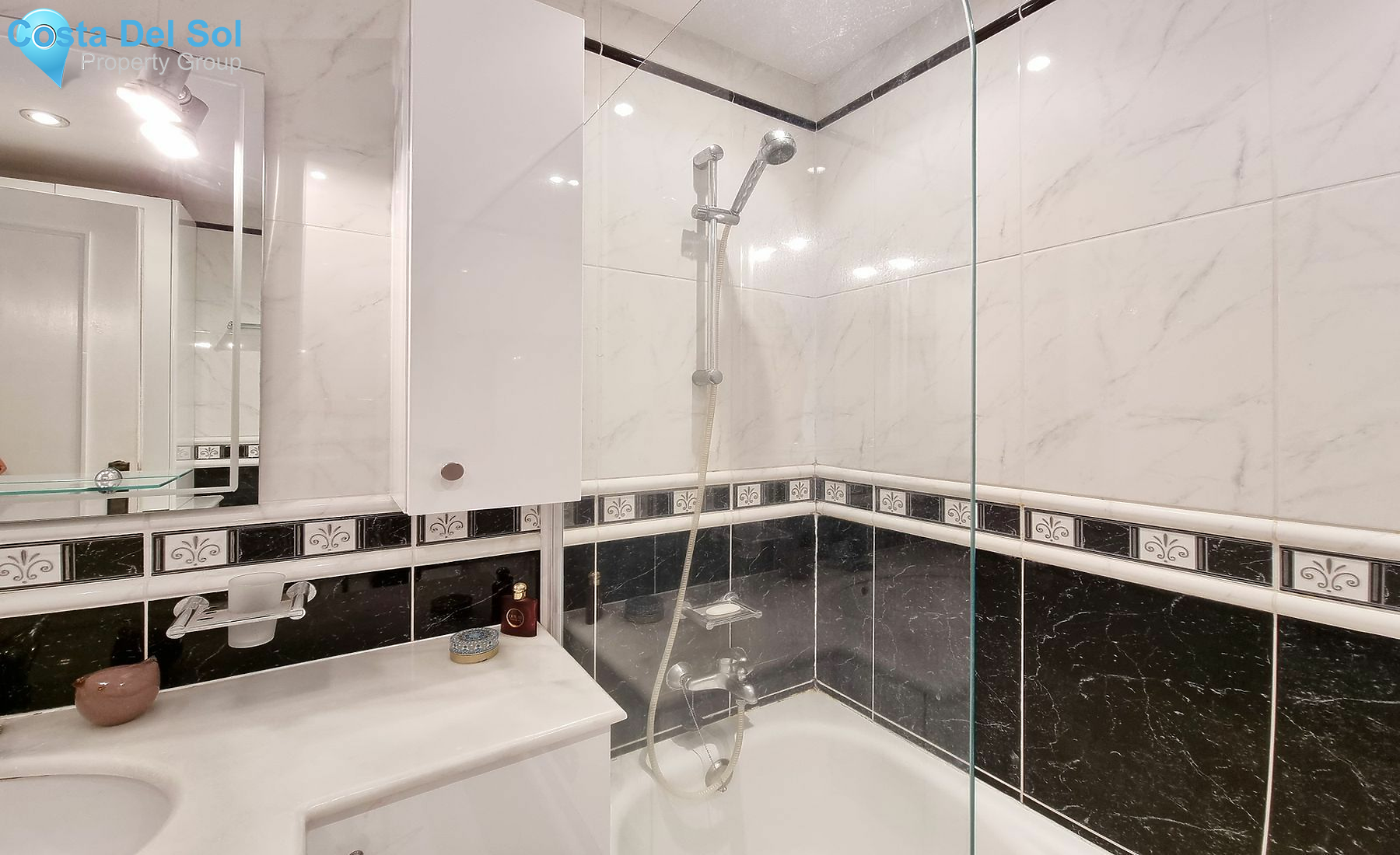 Middle Floor Apartment in Reserva de Marbella-1482047