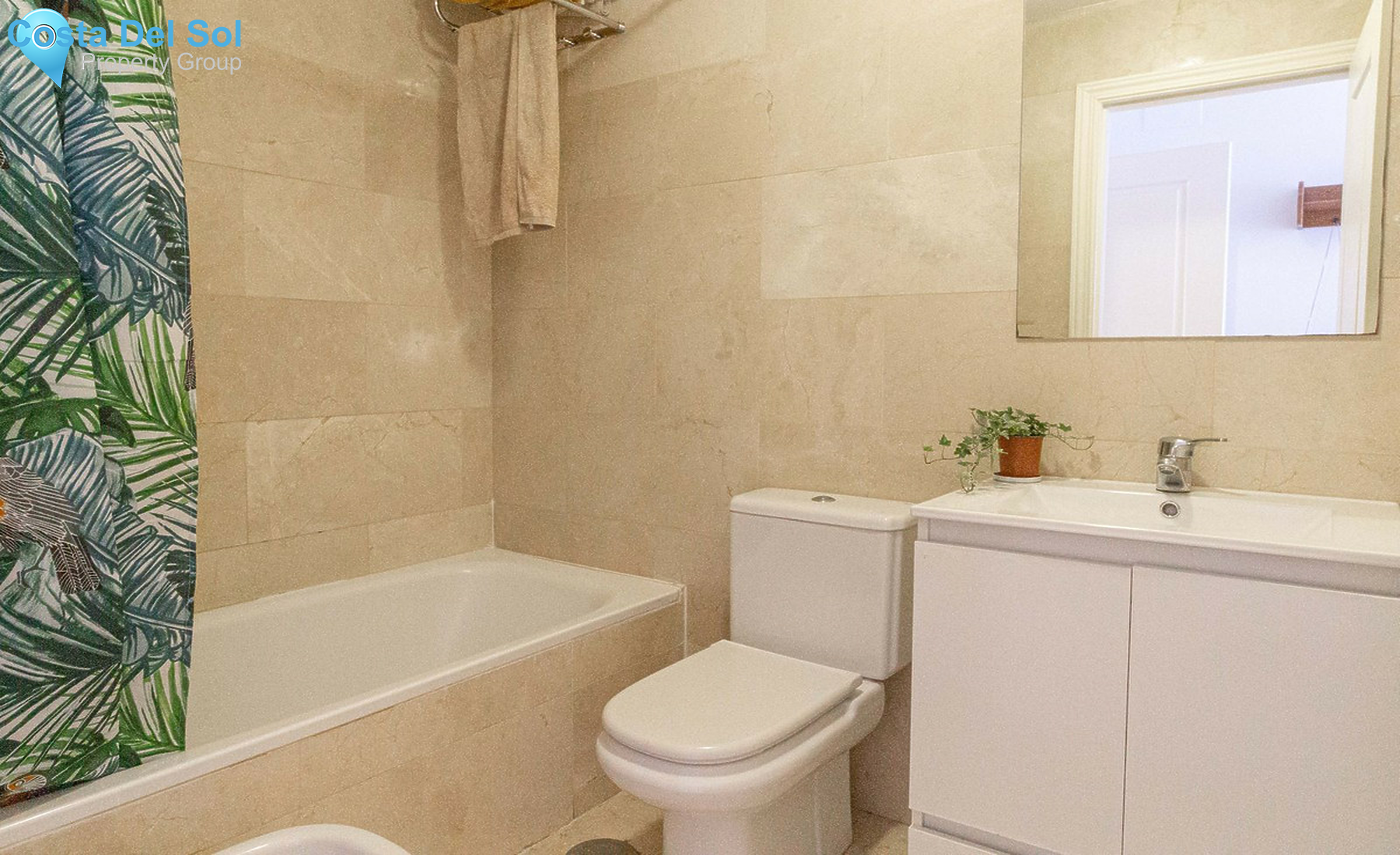 Middle Floor Apartment in Riviera del Sol-1237613