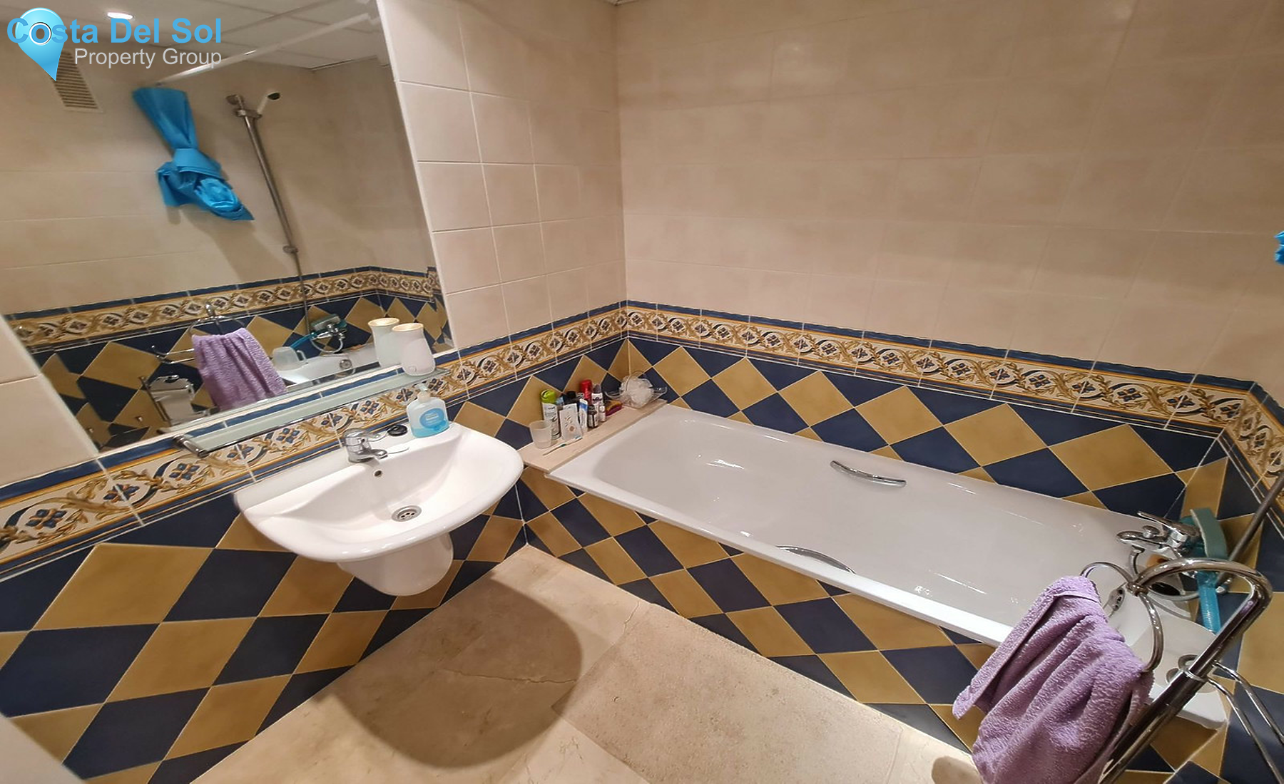 Middle Floor Apartment in Riviera del Sol-1239926