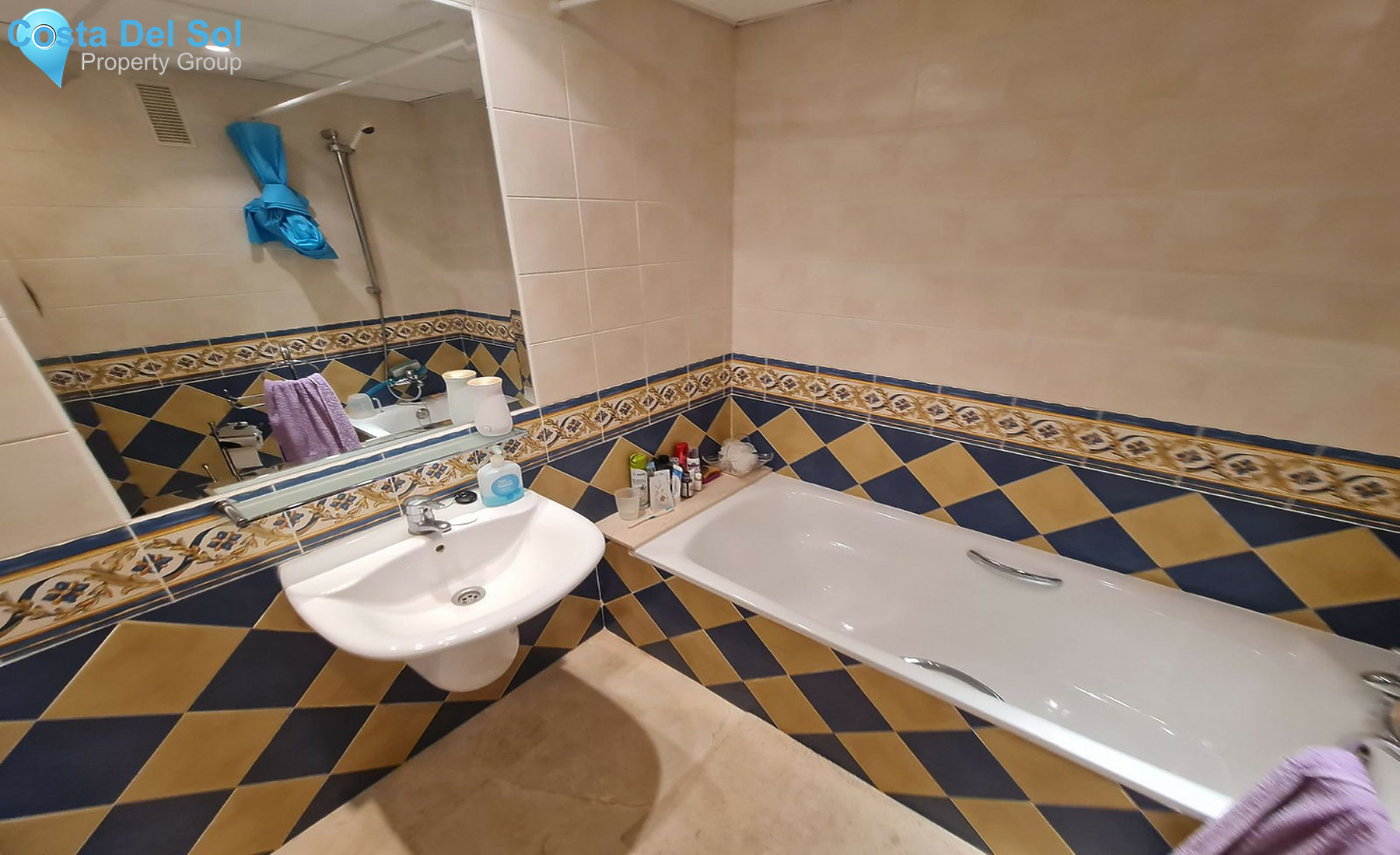 Middle Floor Apartment in Riviera del Sol-1239927