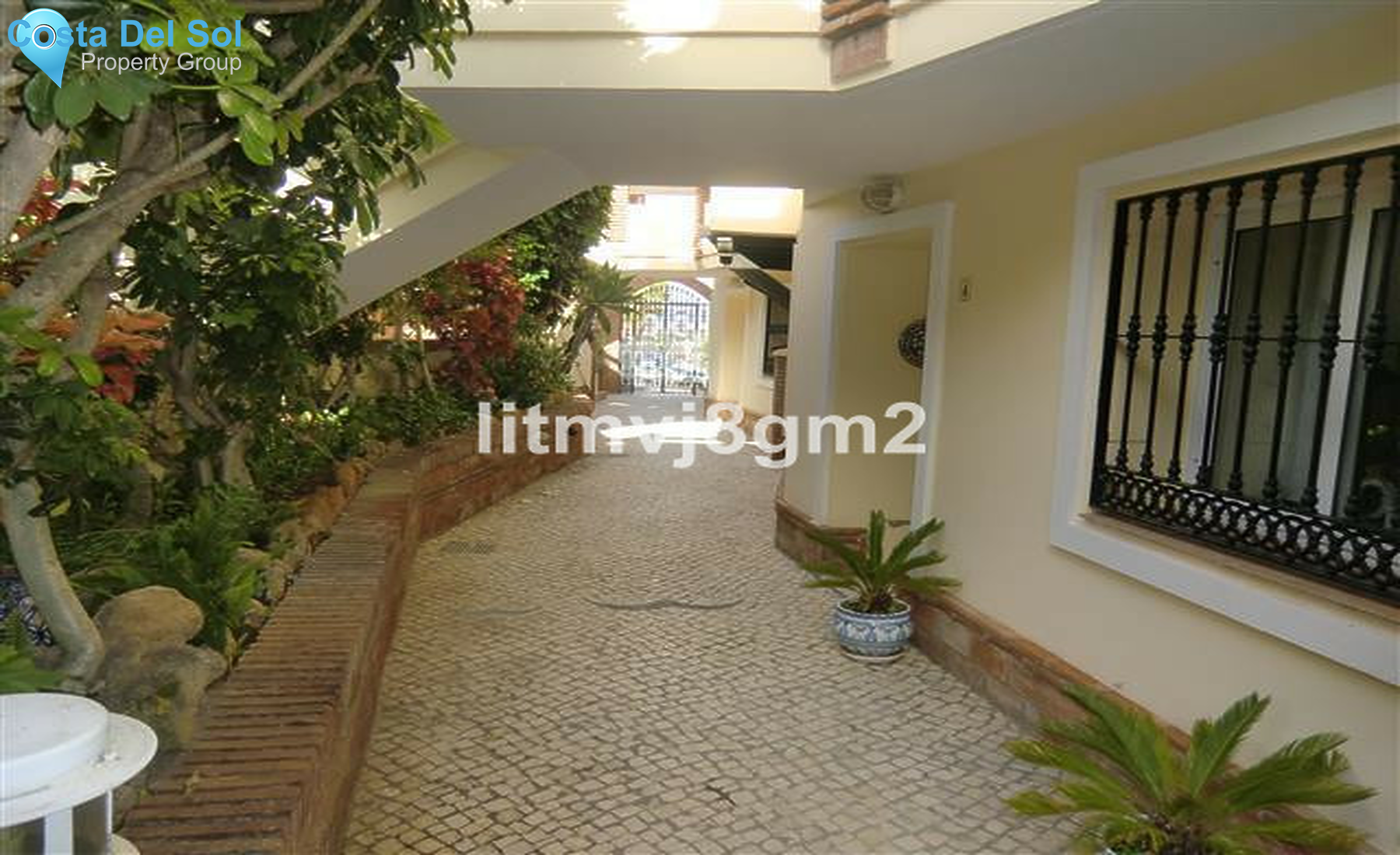 Middle Floor Apartment in Riviera del Sol-1356087