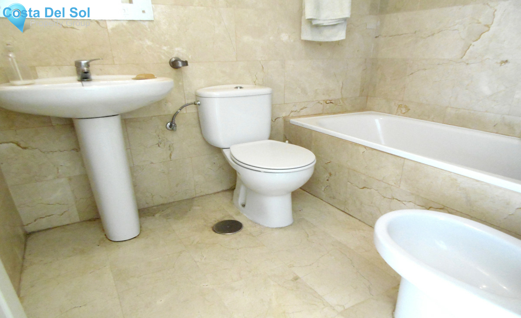 Middle Floor Apartment in Riviera del Sol-1359643