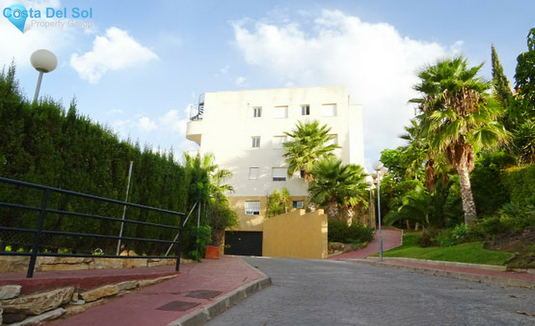 Middle Floor Apartment in Riviera del Sol-1360738