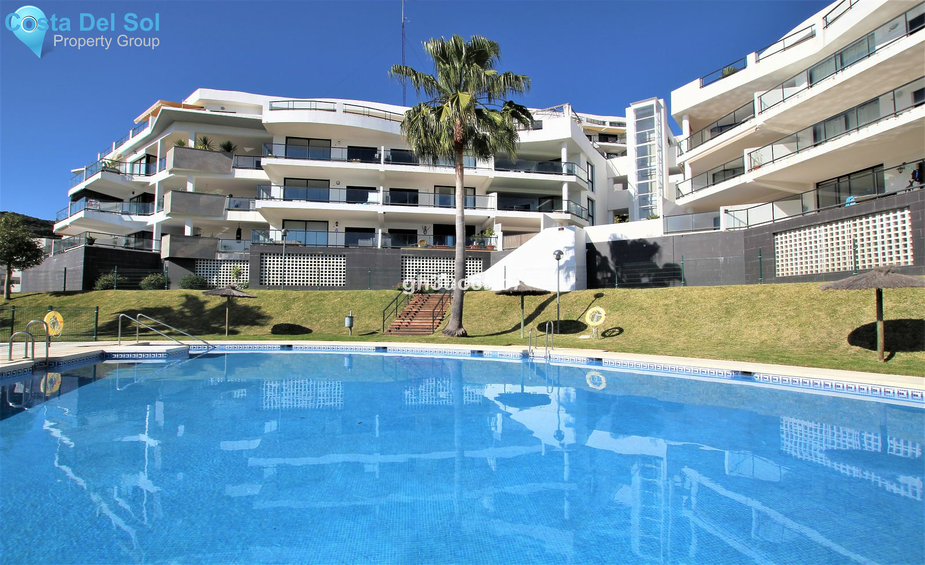 Middle Floor Apartment in Riviera del Sol-1135213