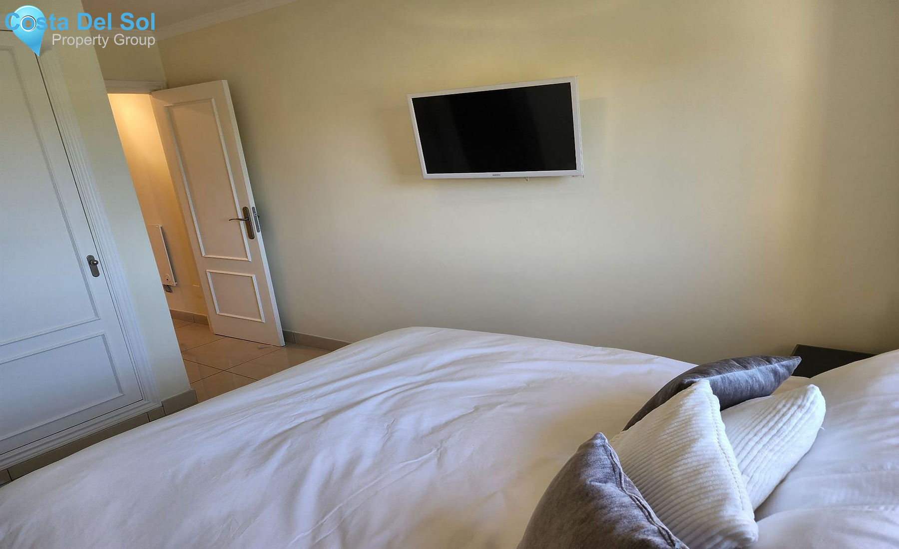 Middle Floor Apartment in Riviera del Sol-1136823