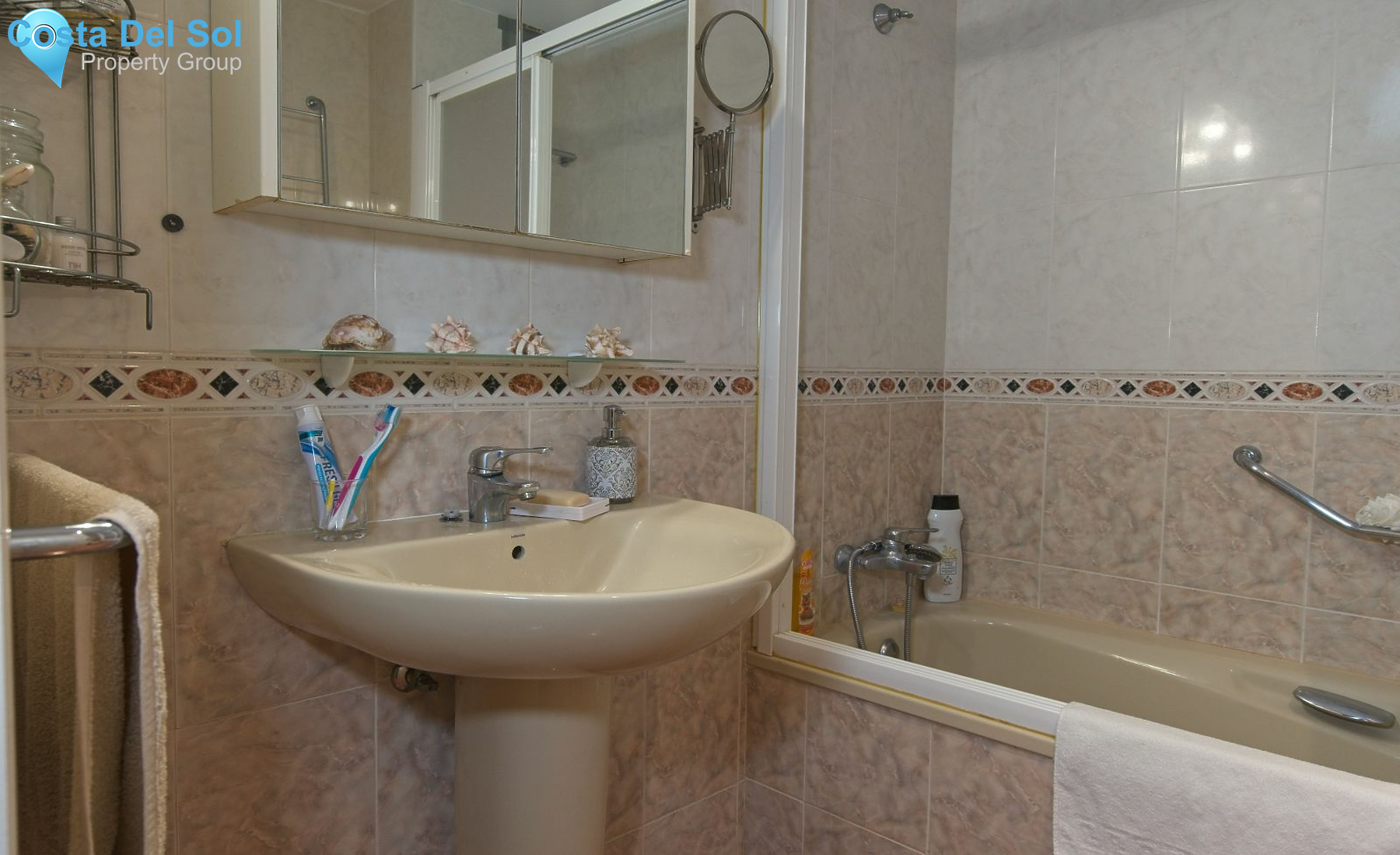 Middle Floor Apartment in Riviera del Sol-1214218