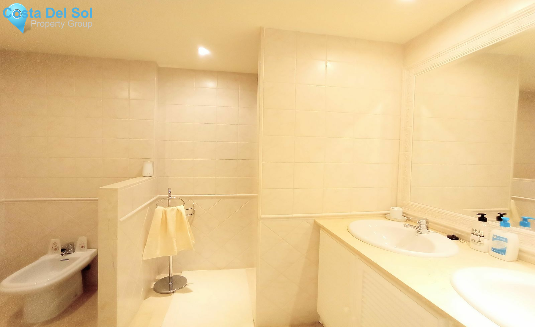 Middle Floor Apartment in Riviera del Sol-1423640