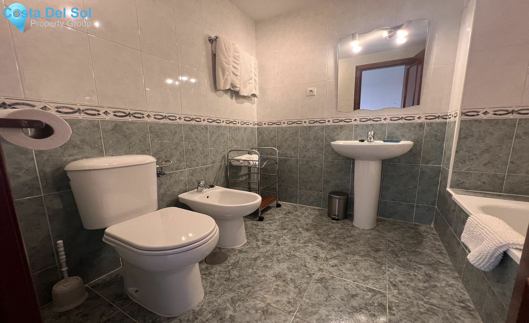 Middle Floor Apartment in Riviera del Sol-1442417