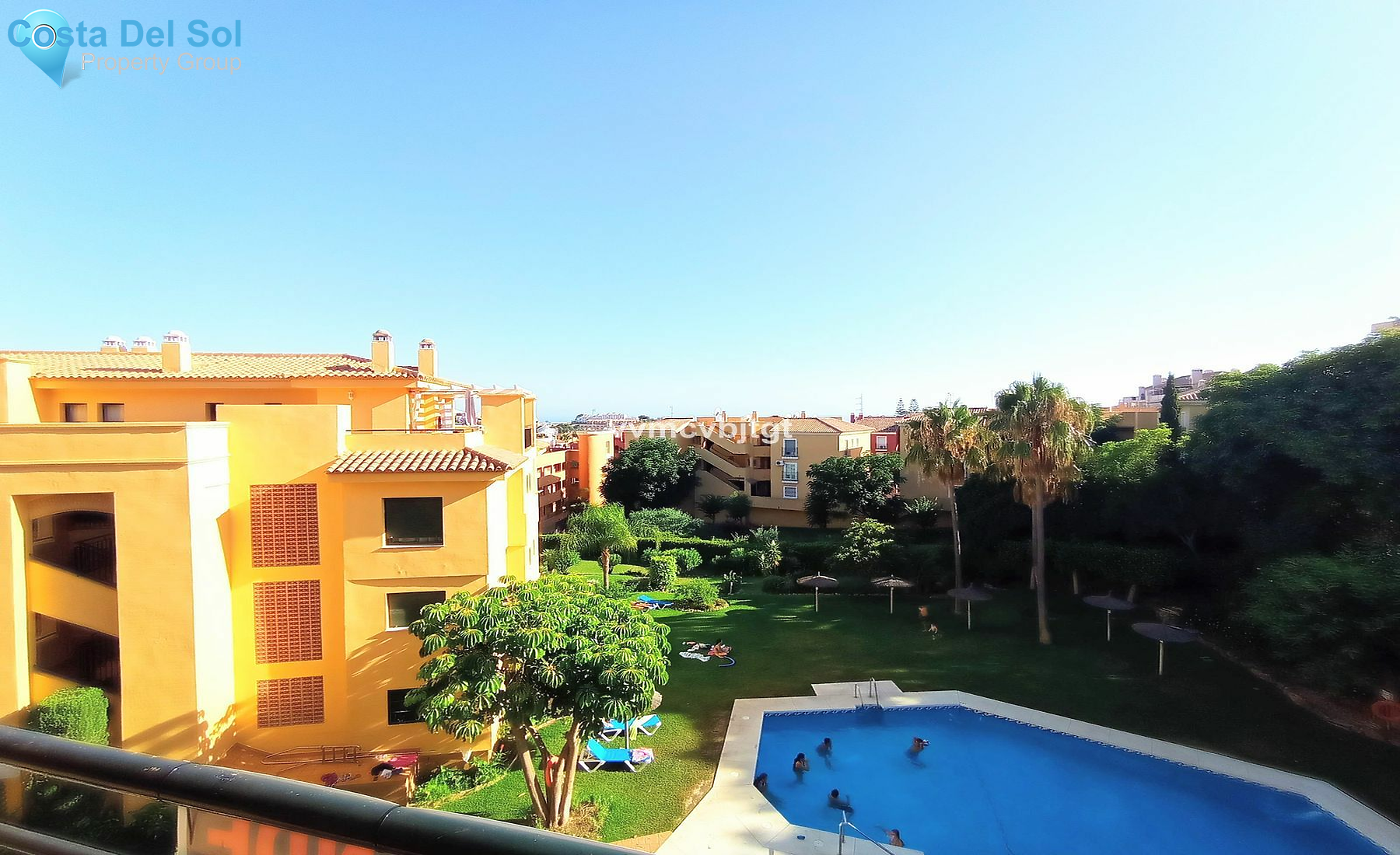 Middle Floor Apartment in Riviera del Sol-1442493