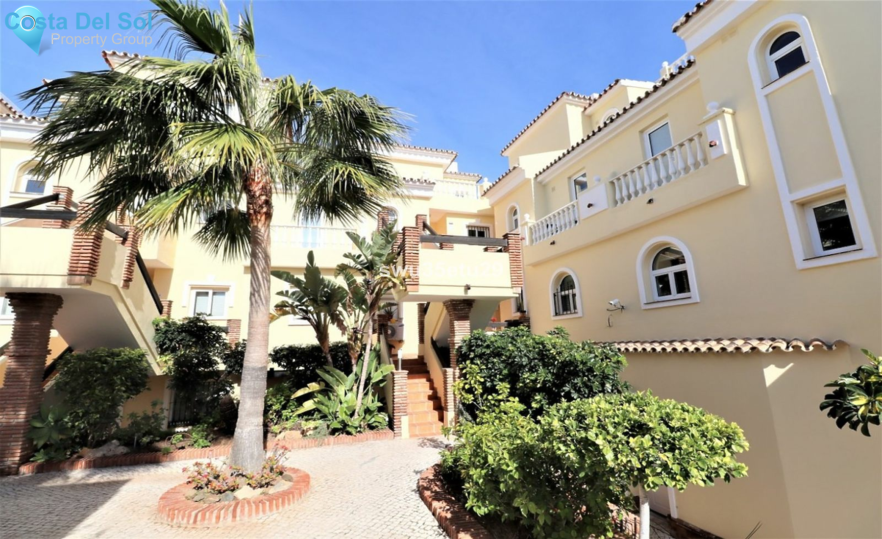 Middle Floor Apartment in Riviera del Sol-1495519