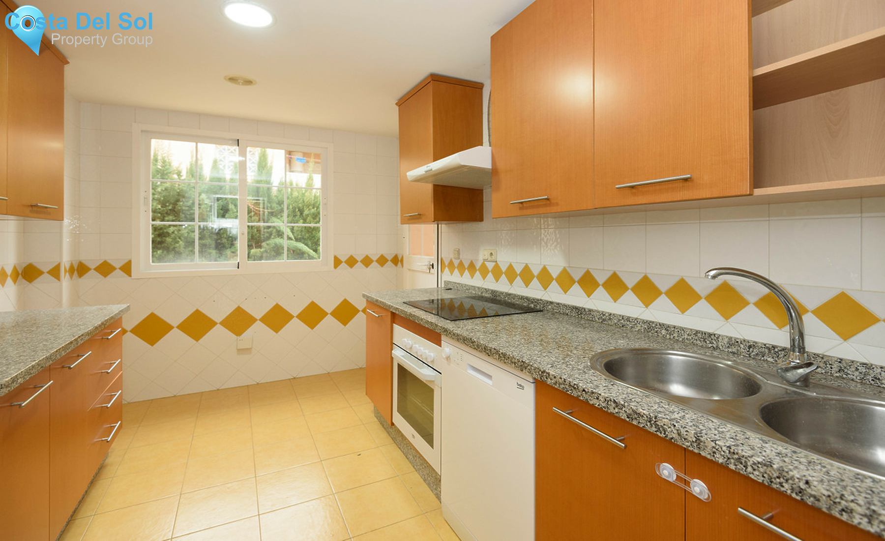 Middle Floor Apartment in Río Real-1354327